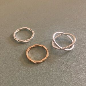 Elegant Twisted Rings